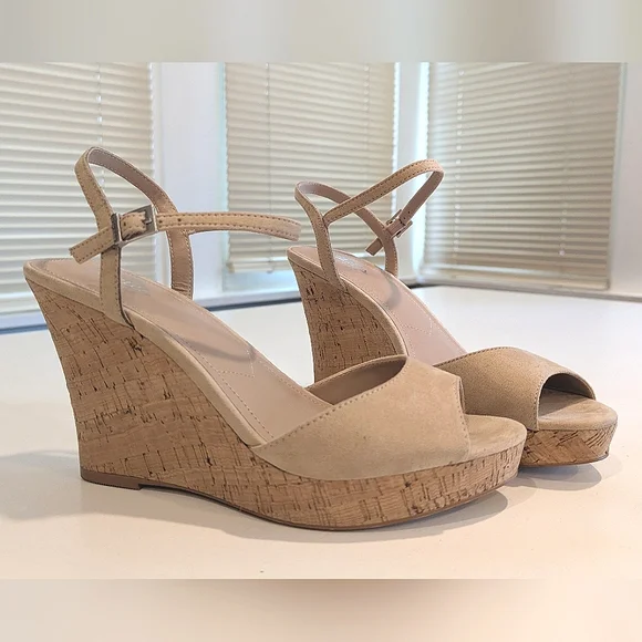 Charles By Charles David Wedge Sandals - Picture 1 of 10